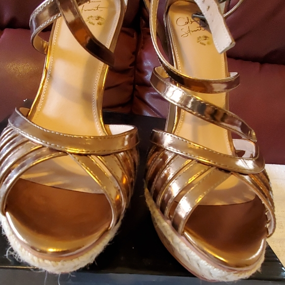 Shoes - Picture 5 of 6